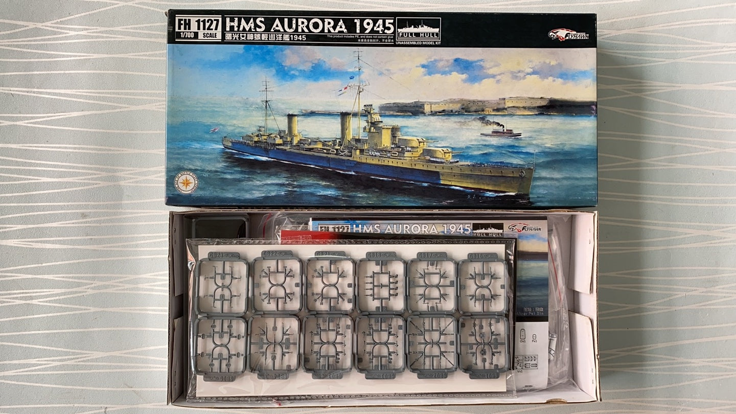 Flyhawk FH1127 1/700 HMS AURORA 1945 Plastic Model Kit Secondary image