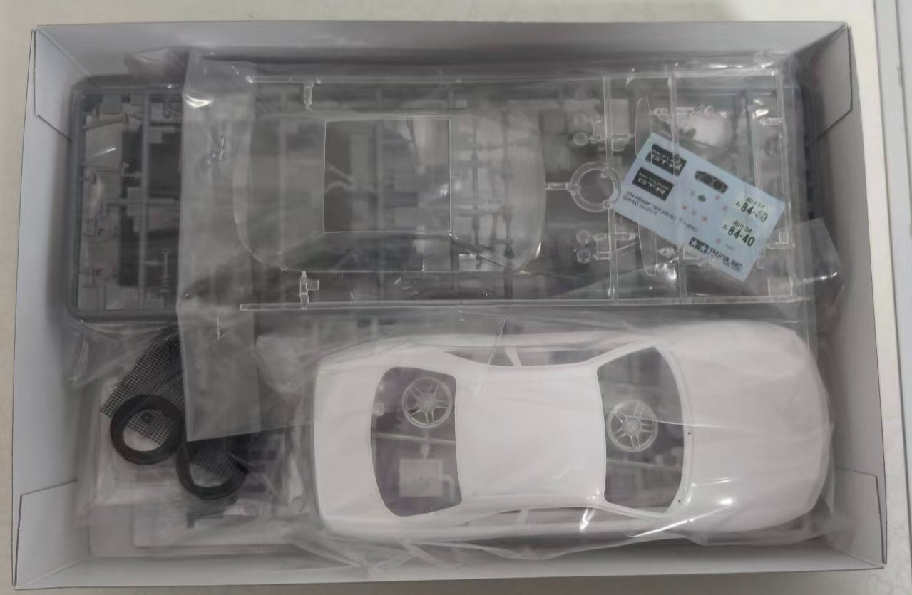 Tamiya 24145 1/24 Scale Model Sports Car Kit Nissan Skyline GT-R R33 V-Spec NIB — detail view 2