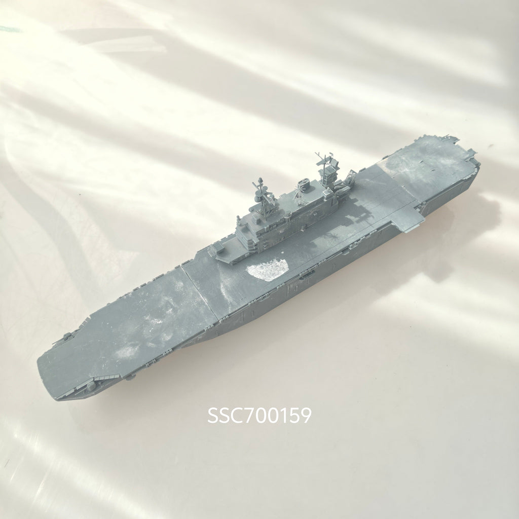 SSC159 Military Model USS LHA-1 Tarawa Class Amphibious Assault Ship Water Line