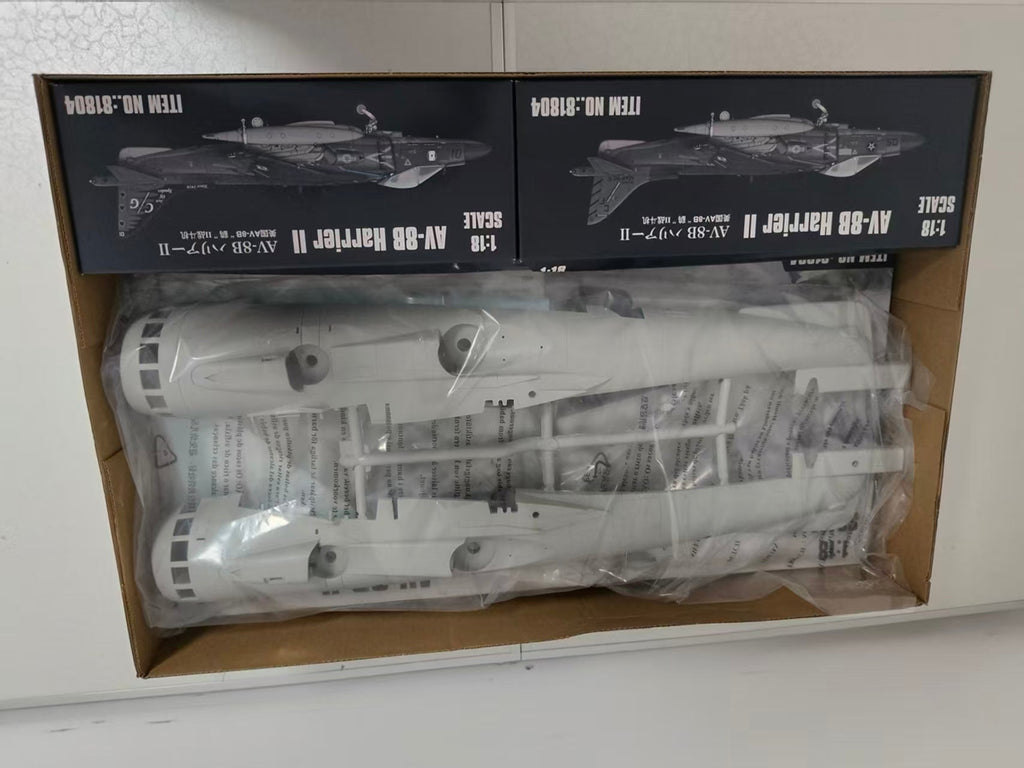 Flash Sale 1/18 Trumpeter AV-8B Harrier II Fighter Military Warcraft Model 81804
