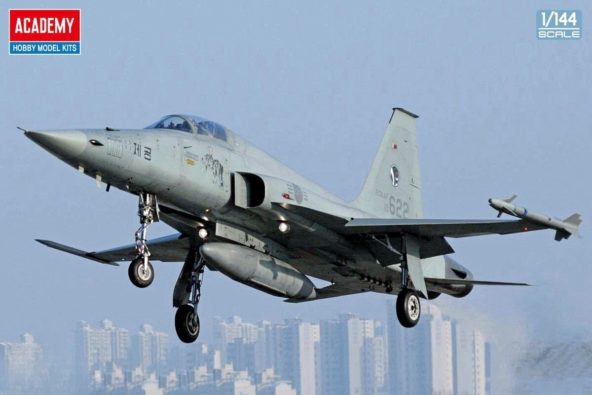 Academy 12644 1/144 KAI KF-5E Tiger II Model Kit Main image