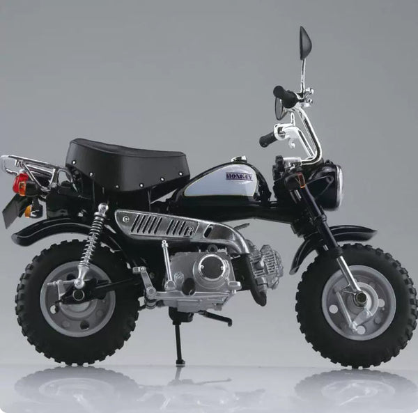 Aoshima AO-11168 1/12 Scale 11168-3700 - Honda Monkey Motorcycle - Black/White