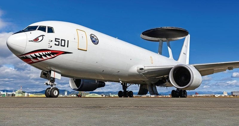 Hasegawa 10860 1/200 Scale Model Aircraft Kit JASDF Boeing E-767 AWACS Main image