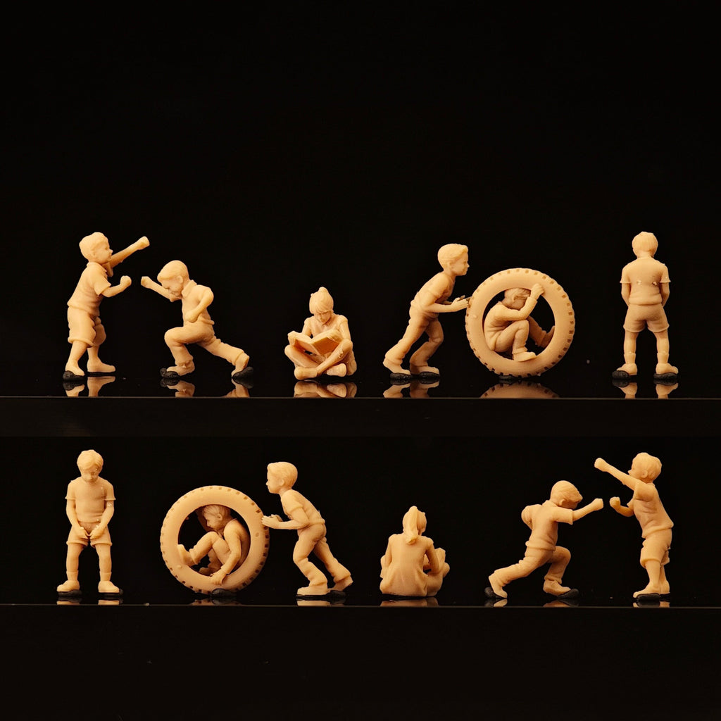 Miniature Model Children Playing in World War II, 6-Person Group, Little Soldier, White Model LSSNO248 1/35/48/64/72/87/100/144