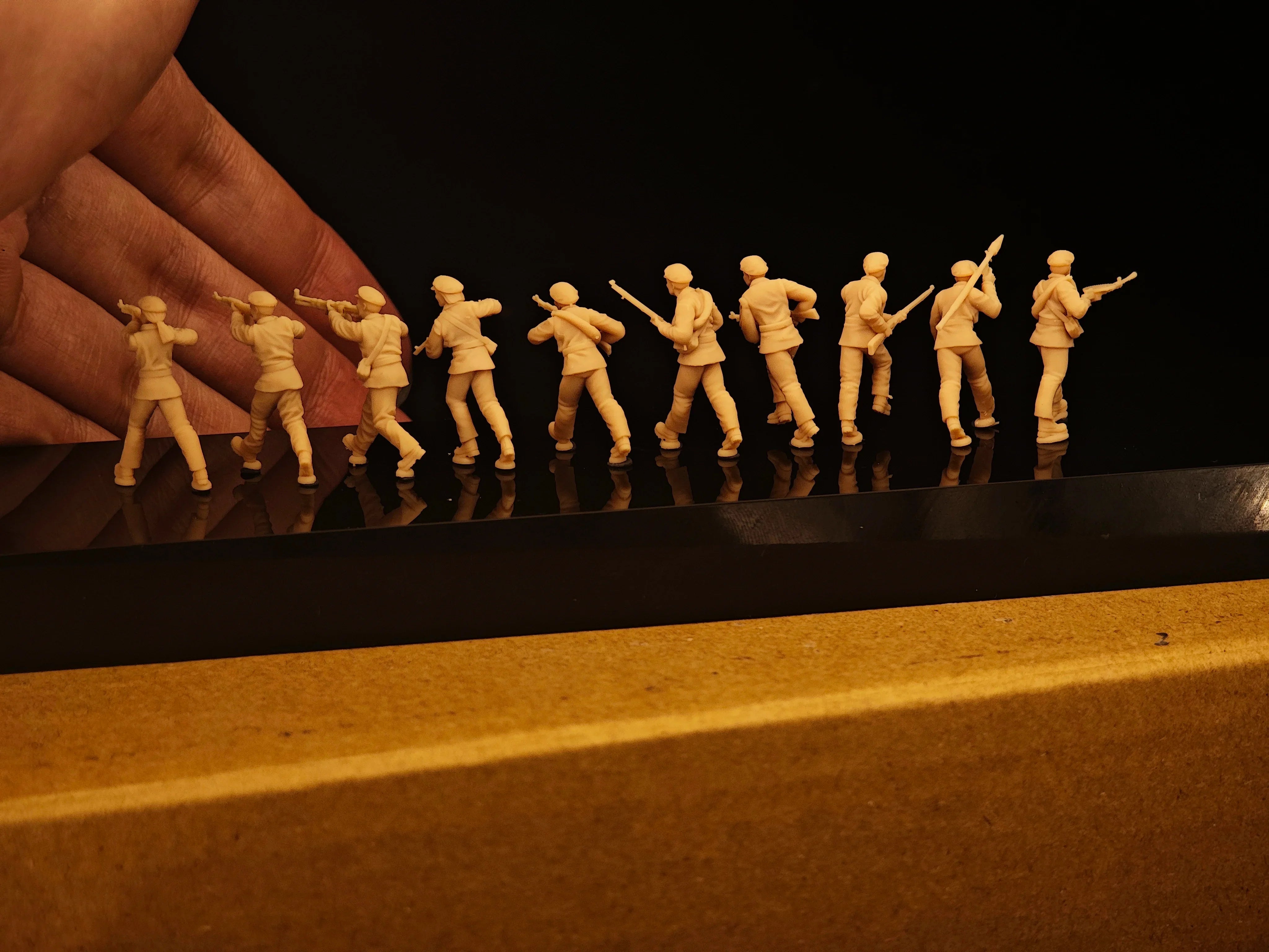 10 members of the Workers' and Peasants' Red Army, consisting of White Model soldiers LSSNO302 Secondary image