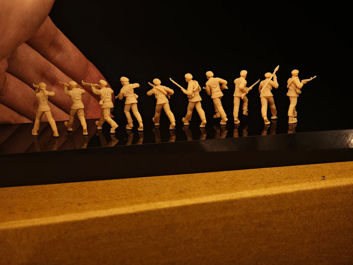 10 members of the Workers' and Peasants' Red Army, consisting of White Model soldiers LSSNO302 — detail view 2