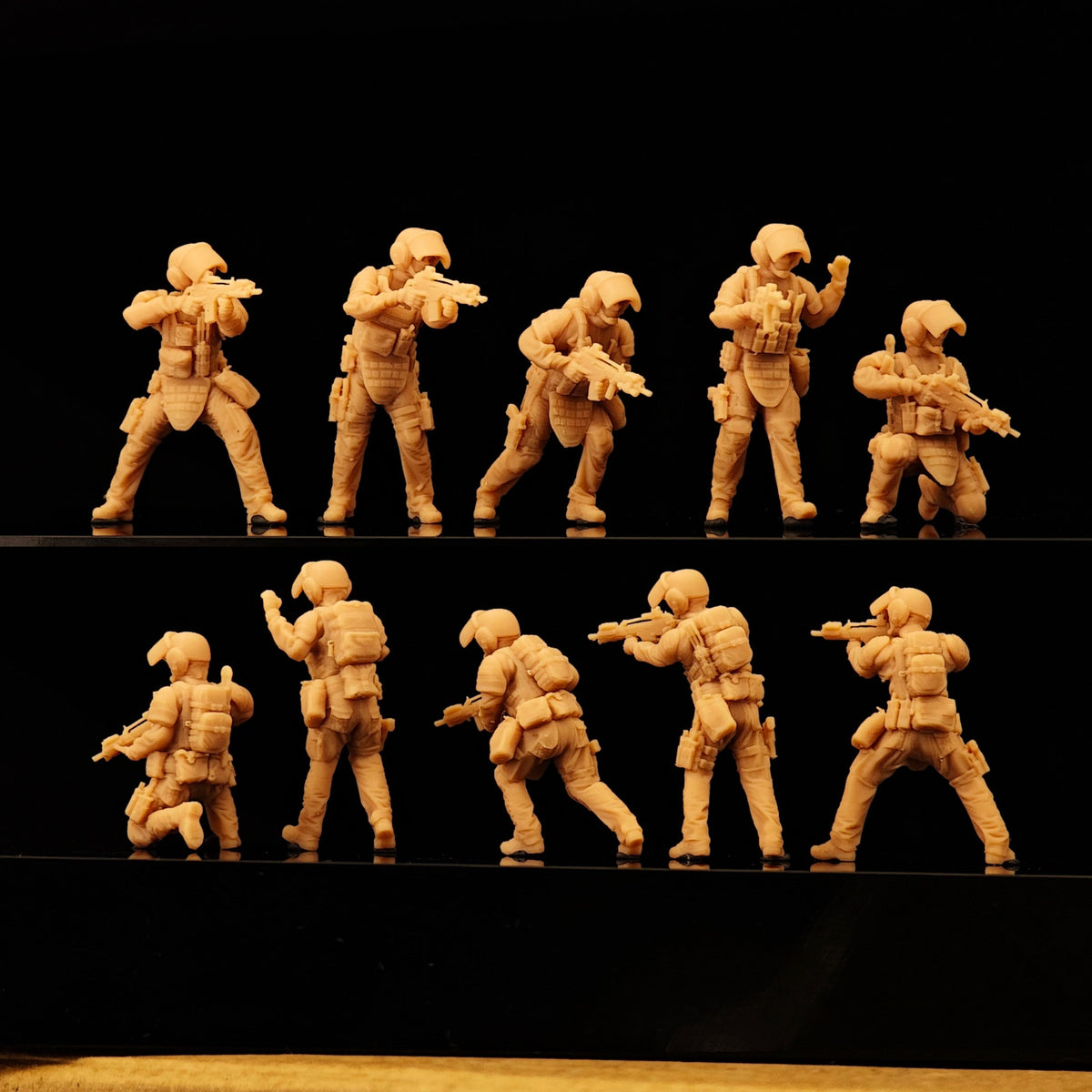 5 members of the German GSG9 special forces LSSNO250 1/35/48/64/72/87/100/144 — scale model kit
