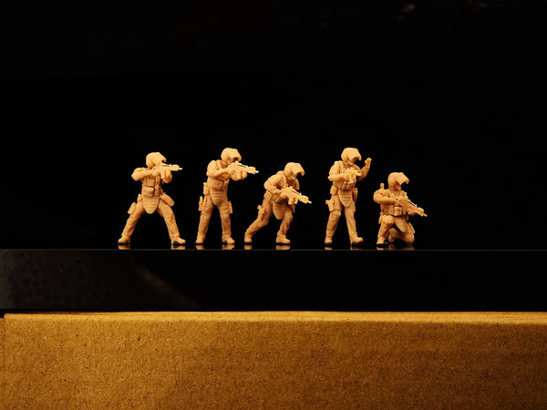5 members of the German GSG9 special forces LSSNO250 1/35/48/64/72/87/100/144