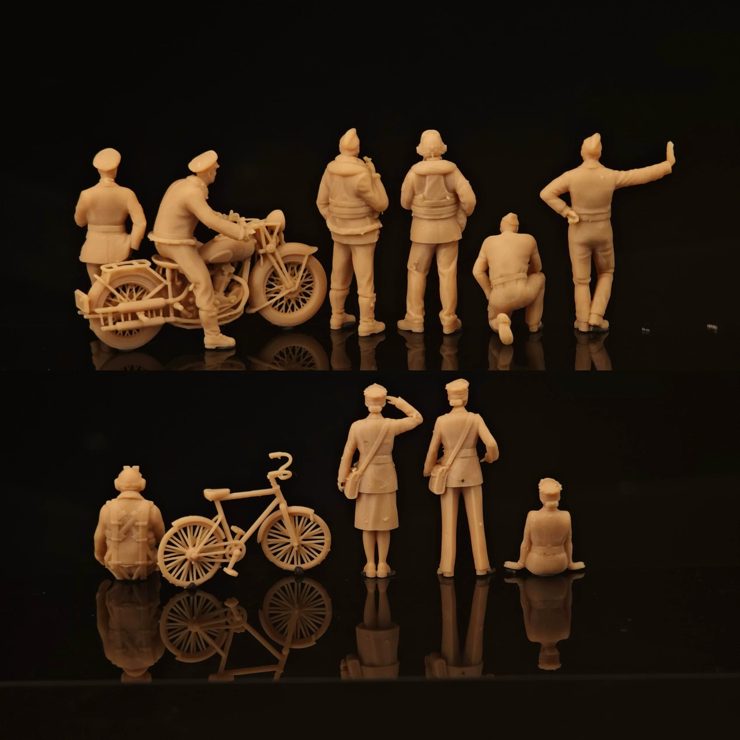10 British Air Force ground crew members and bicycles/motors during World War II LSSNO180 1/35/48/64/72/87/100/144 Secondary image