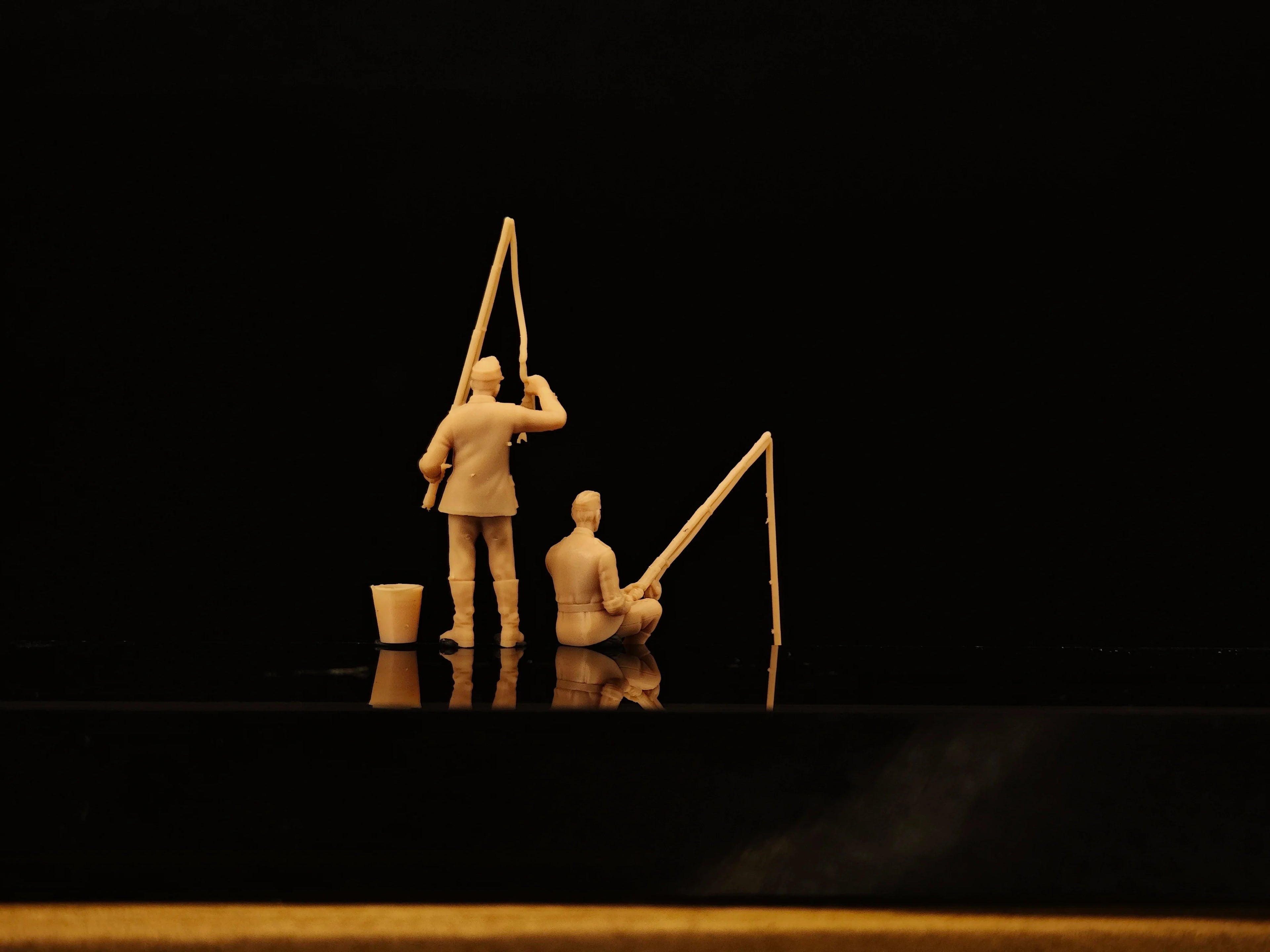 Military Fishing 2-Person Team Little Soldiers  LSSNO241 1/35/48/64/72/87/100/144 — detail view 3
