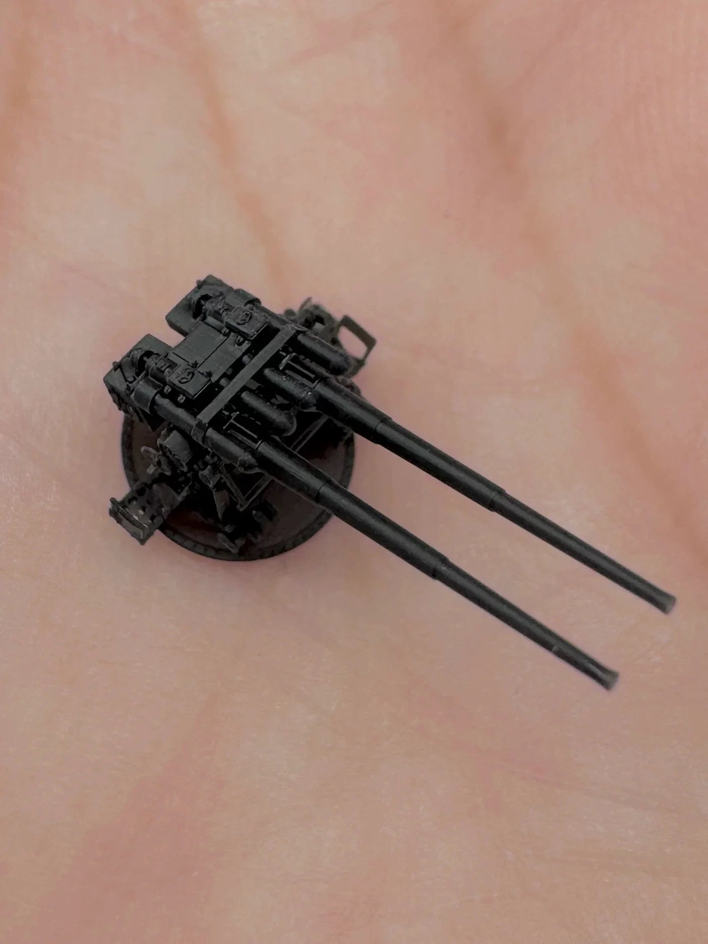 SSMODEL R350054  1/350Proportions Eat orange 120 mm twin anti-aircraft guns — detail view 4