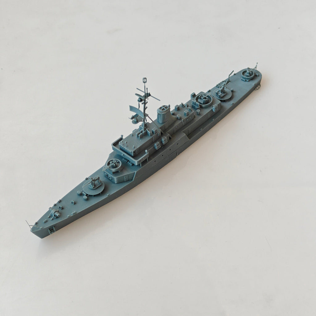 SSC148 Military Model IR Bayandor Class Frigate Water Line