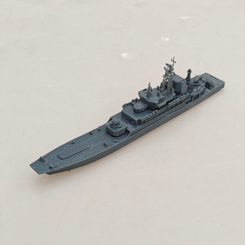 MRY-SFW SSC196 Soviet SN Ropucha-class Project 775 Landing Ship Tank Water Line Resin Warship Military Ship Model Hobby Collection Unassembled Unpainted
