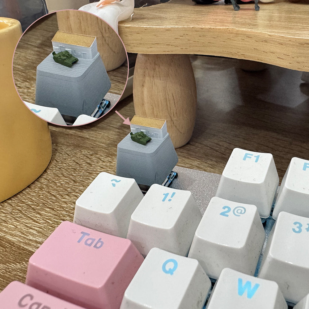 Yao's Studio YP-204I 1/-  Creative Mechanical Keyboard Keycap (Single)  Colored Version with  Unique Shop Tank Scene Keycap Main image