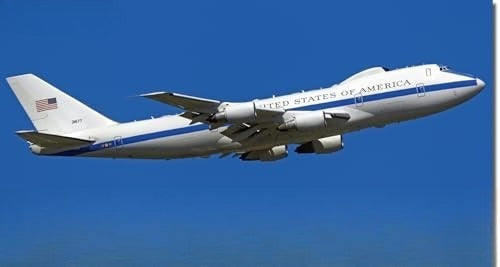 Hasegawa 10867 1/200 USAF E-4B Nightwatch 2024 Airborne Command Post Kit JAPAN NEW — scale model kit