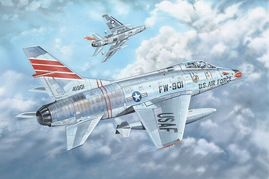 TRUMPETER 03221 1/32 F-100C Super Sabre Model Kit