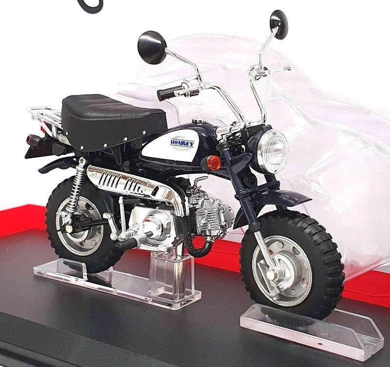 Aoshima AO-11168 1/12 Scale 11168-3700 - Honda Monkey Motorcycle - Black/White