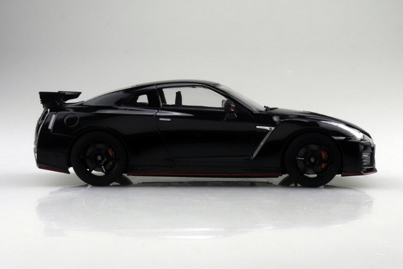 Aoshima AO-06787 1/24 Snap  Nismo Nissan GT-R R35 2017 Meteor Flake Black Pearl — detail view 3