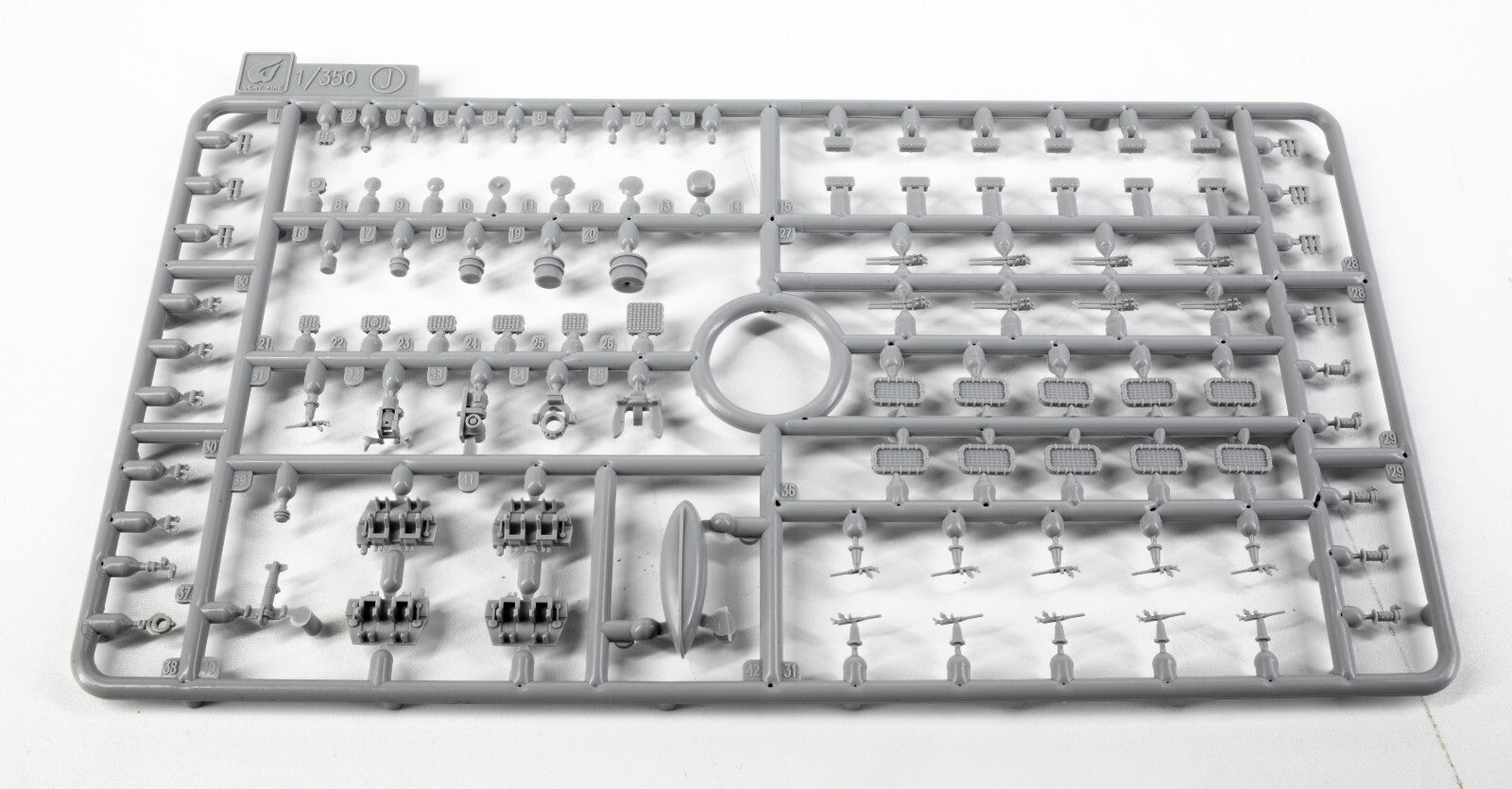 Very Fire 1/350 USS Montana Warship Battleship（VF350913） Secondary image
