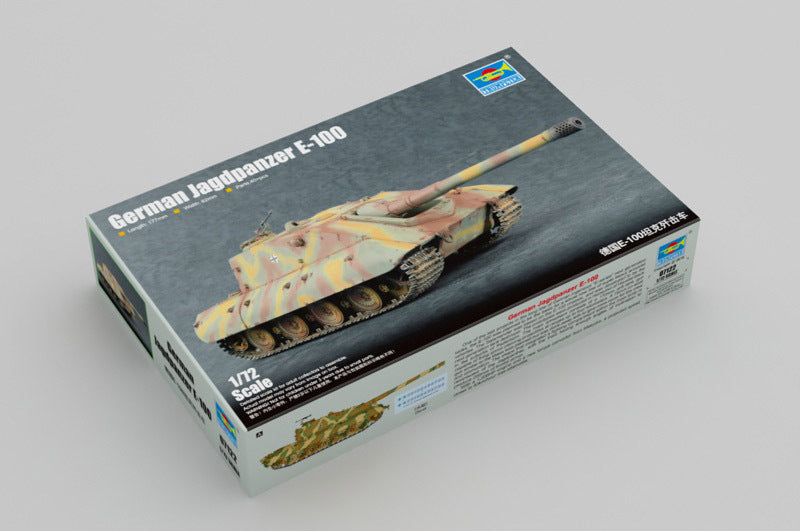 Trumpeter 07122 1/72 German Jagdpanzer E-100 Main image