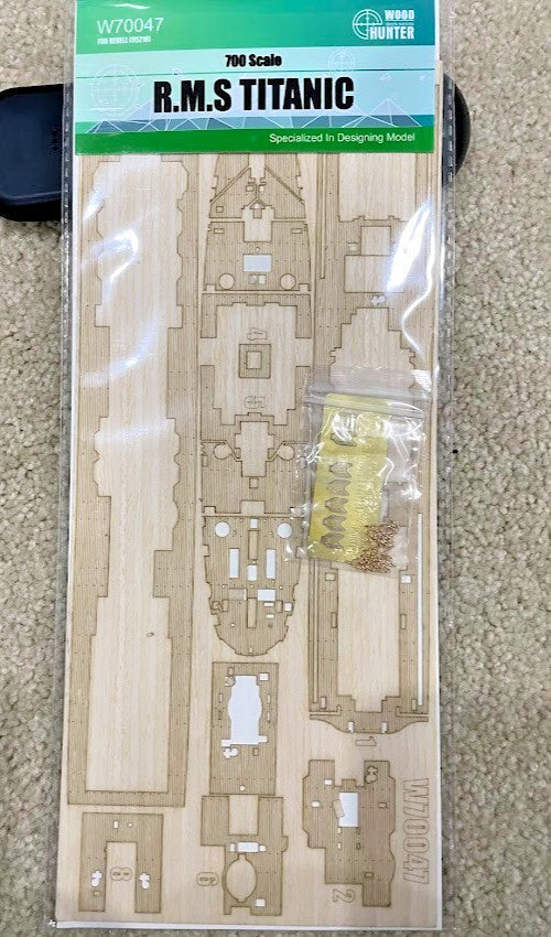 1/700 R.M.S. TITANIC wood deck REVELL 05210 Hunter W70047 Main image