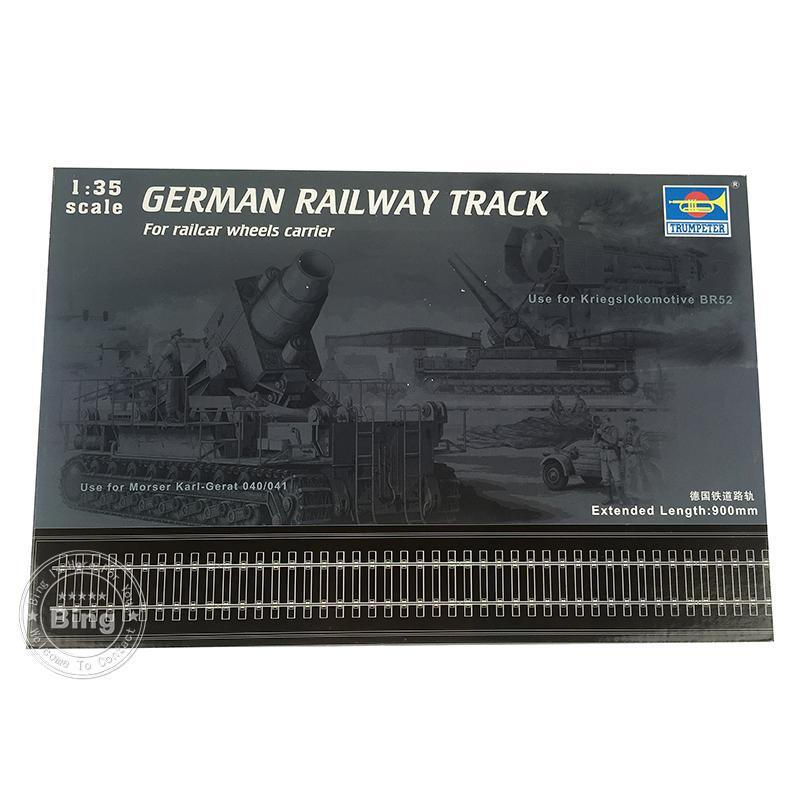 00213 Trumpeter Railway Track for Train German Static Model Kit fare 1/35 Main image