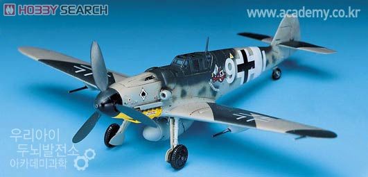 Academy AC12467 1/72 MESSERSCHMITT BF109G-6 PLASTIC MODEL kit — detail view 2