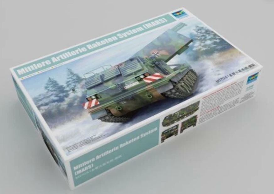 Trumpeter 1/35 - 01046 M270/A1 Multiple Launch Rocket System Model Kit — scale model kit