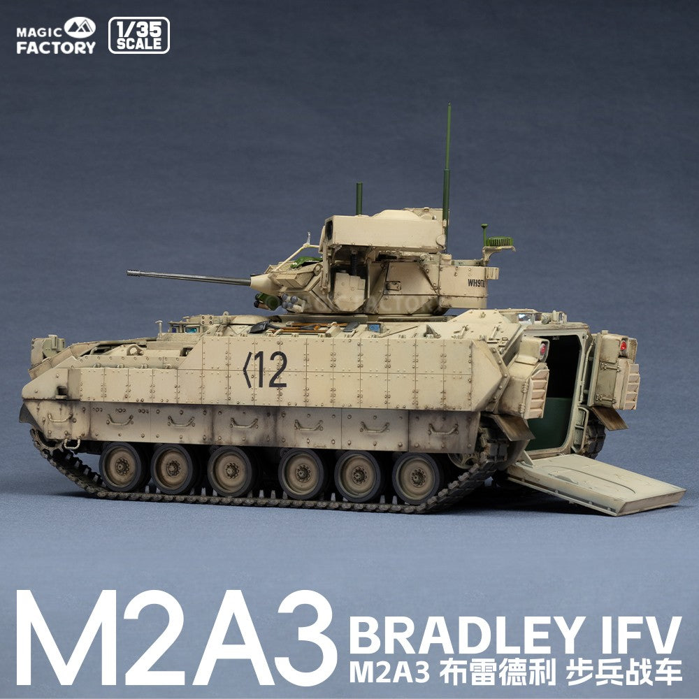 MAGIC FACTORY 2015 1/35 M2A3 Bradley Infantry Fighting Vehicle（IFV）Model Kit — detail view 3