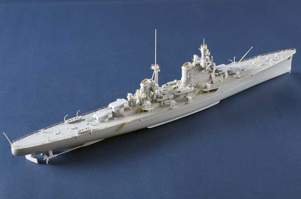 Trumpeter 1/350 Italian Heavy Cruiser Pola #05381 #5381USANew Rel.Sealed